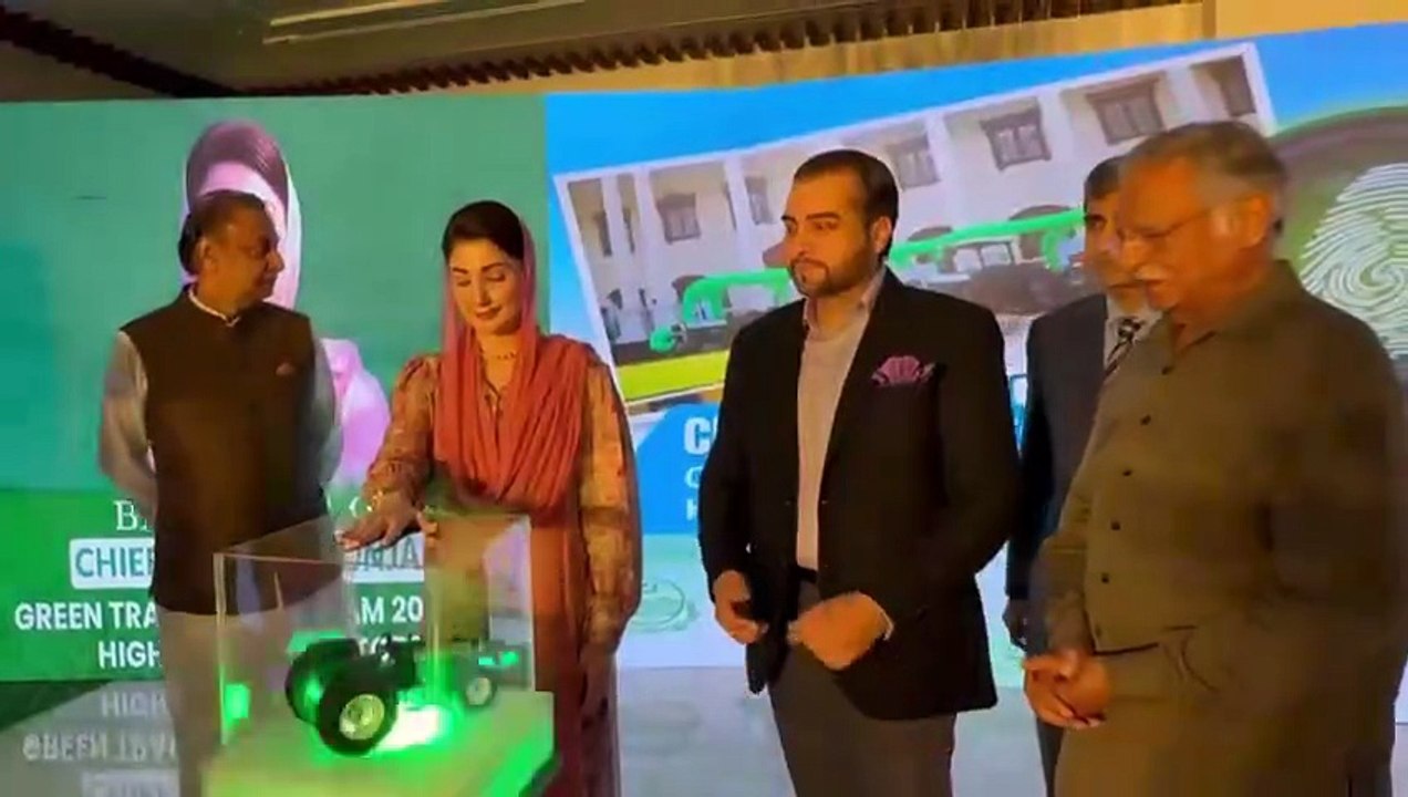 Maryam nawaz , Green Tractors Scheme