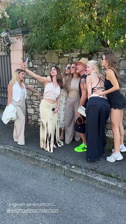 El incómodo momento que vivió Evangelina Anderson cuando un músico internacional intentó besarla