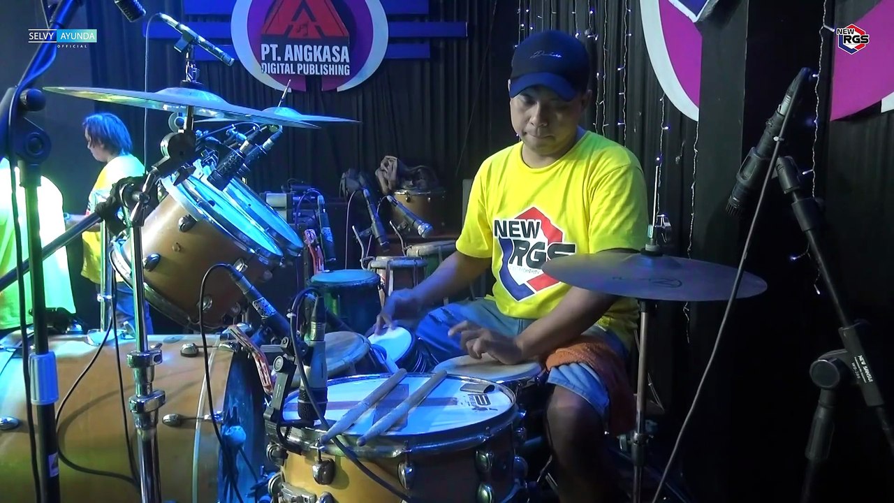 Nyilep Dibudih - Selvi Ayunda