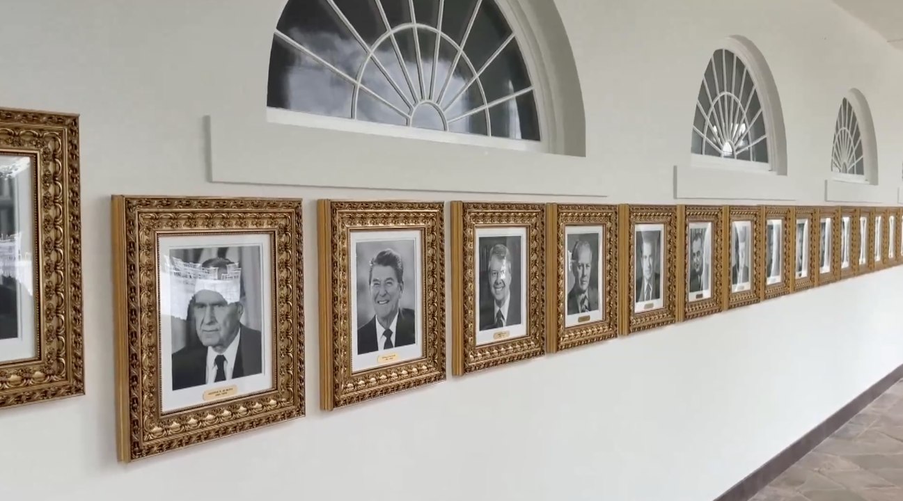 Trump sustituye foto de Biden por un 'autopen' en la galería presidencial de la Casa Blanca