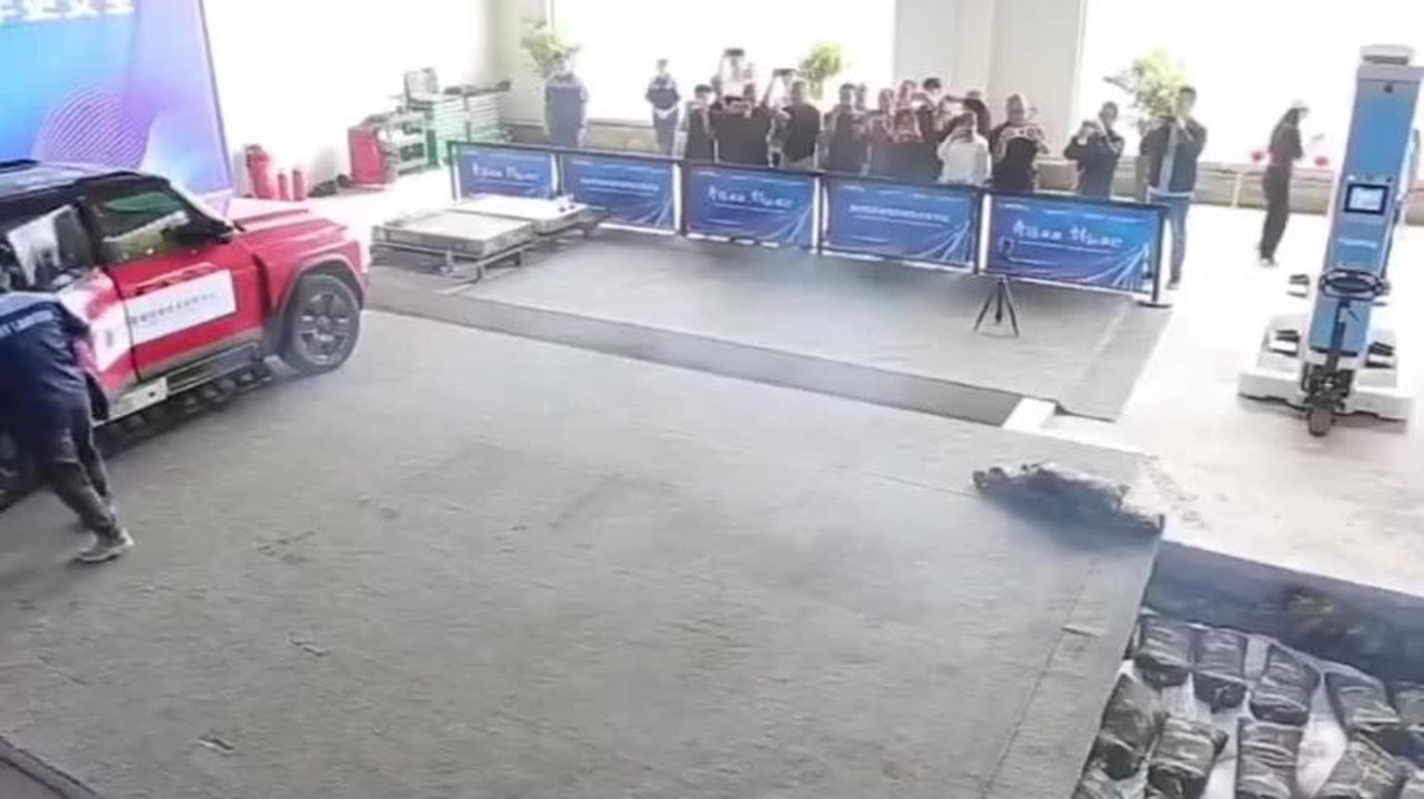 Batteria per auto elettriche a espulsione rapida: sperimentazione in Cina