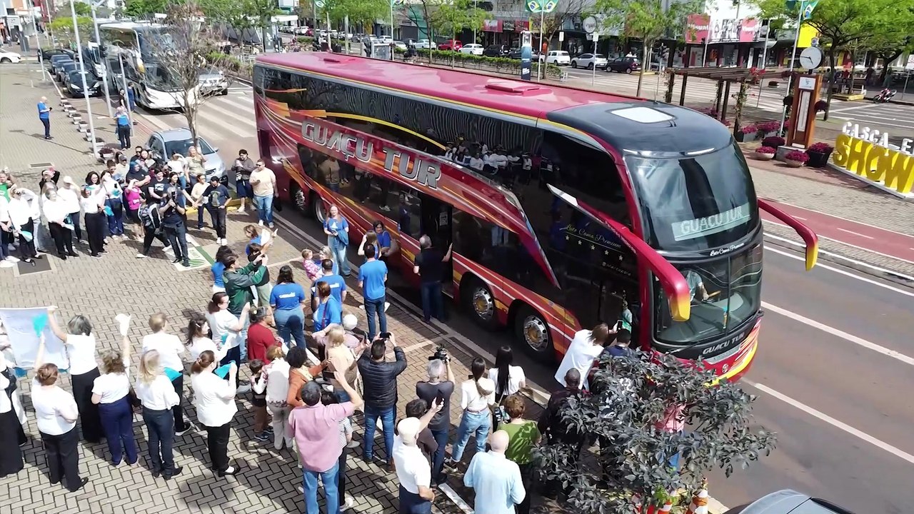 Imagens aéreas mostram chegada de Nossa Senhora Aparecida a Cascavel
