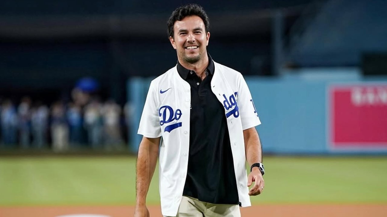 Checo Pérez muestra su apoyo a los Dodgers para los playoffs de MLB: ''Les deseo lo mejor''