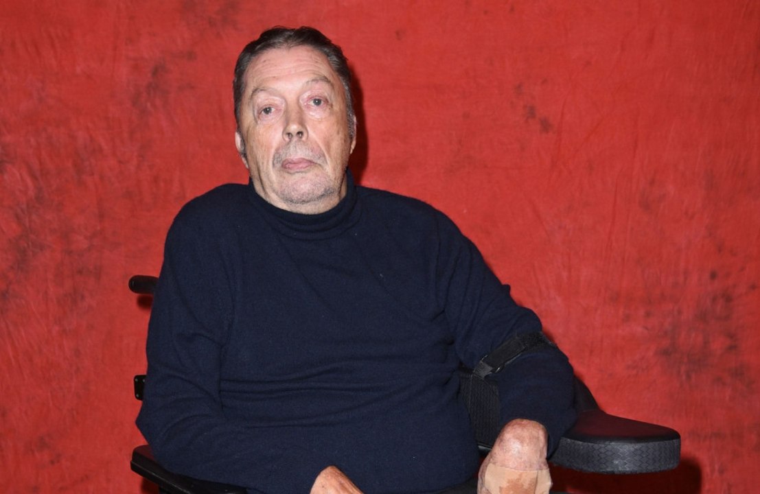 Tim Curry says he 'still can't walk' 13 years after stroke