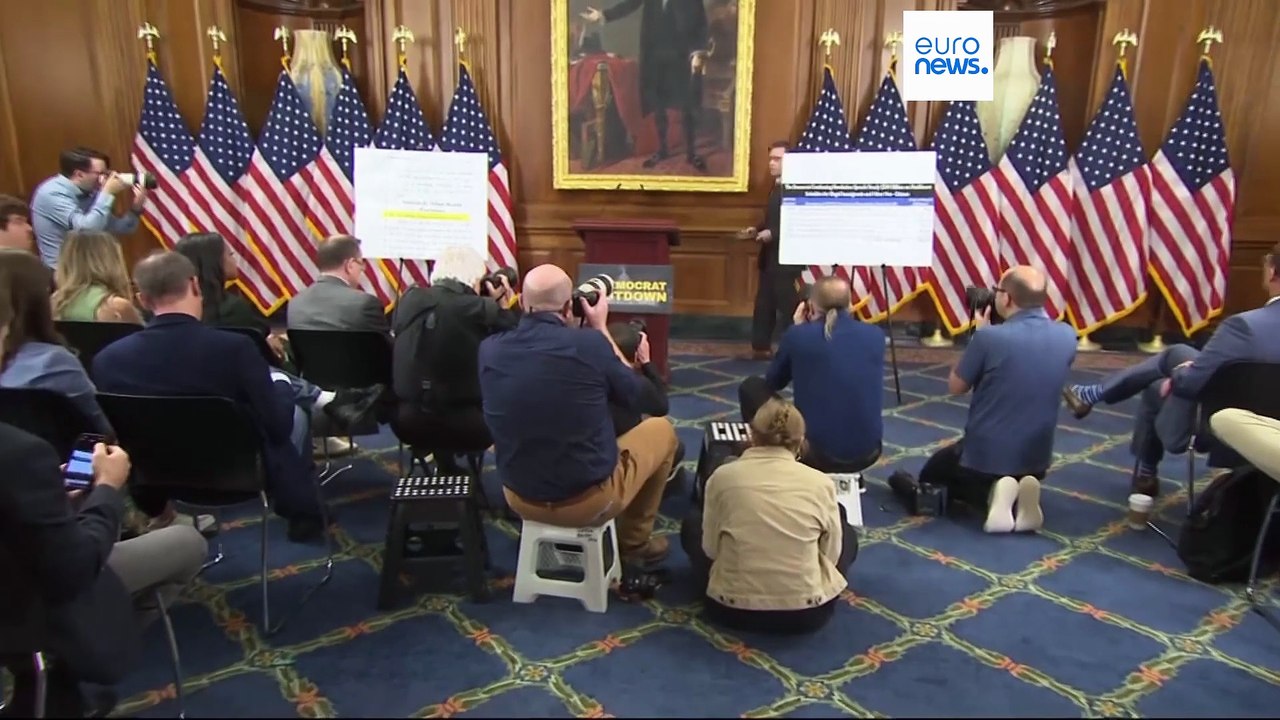 Правительство США остается без бюджета вторую неделю