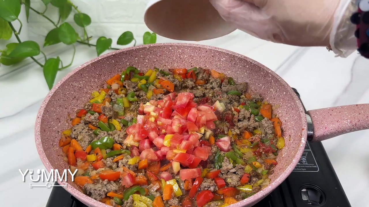 باستا بصلصة البولونيز بطريقة مبتكرة وسهلة