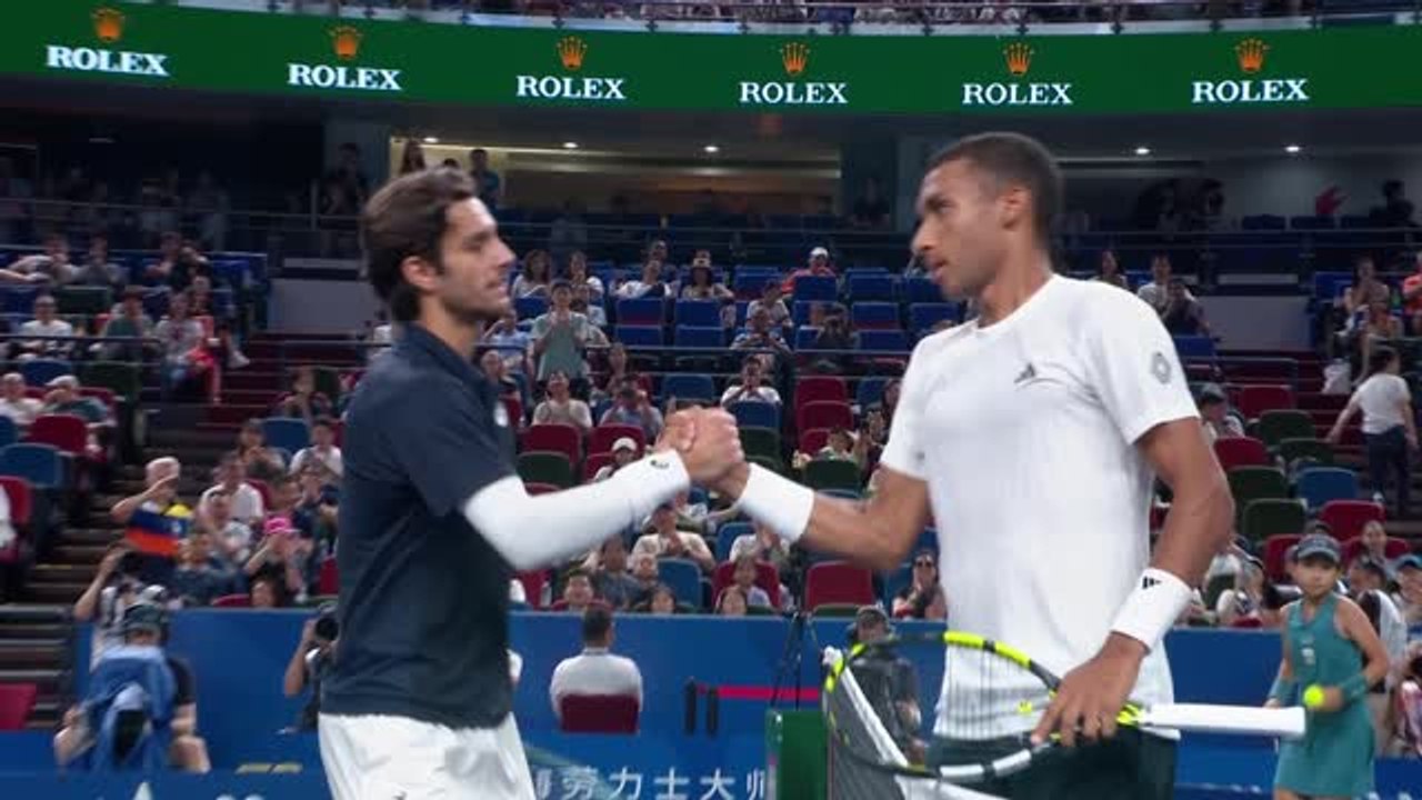 Shanghai - Auger-Aliassime rejoint les quarts