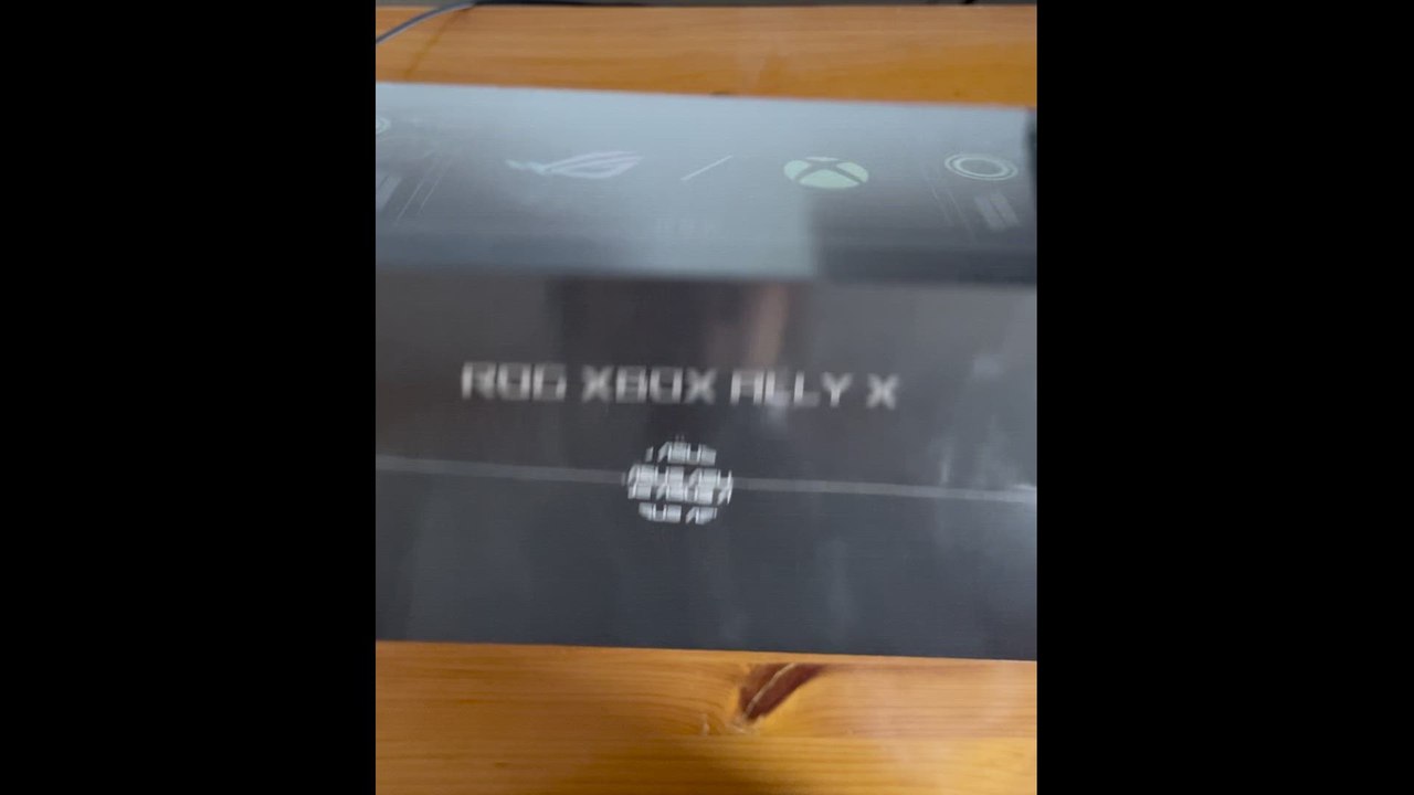 Unboxing RoG Ally Xbox