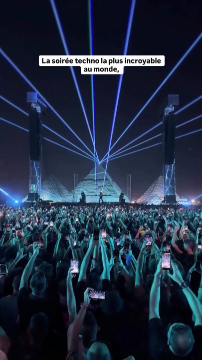 Anyma aux pyramides de Gizeh