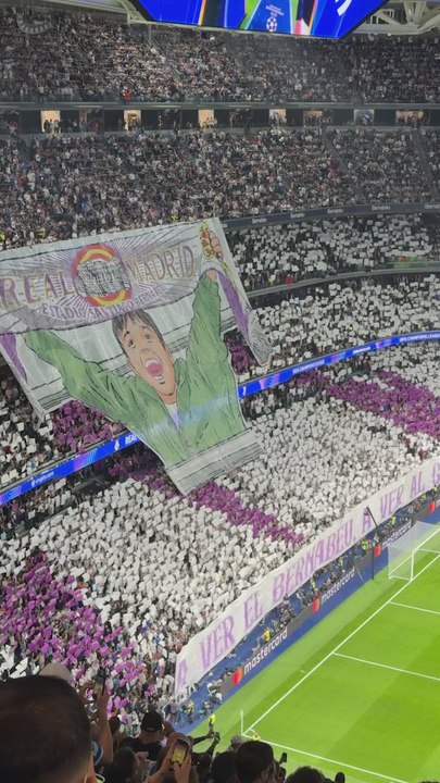 El emotivo tifo a Lucas Vázquez