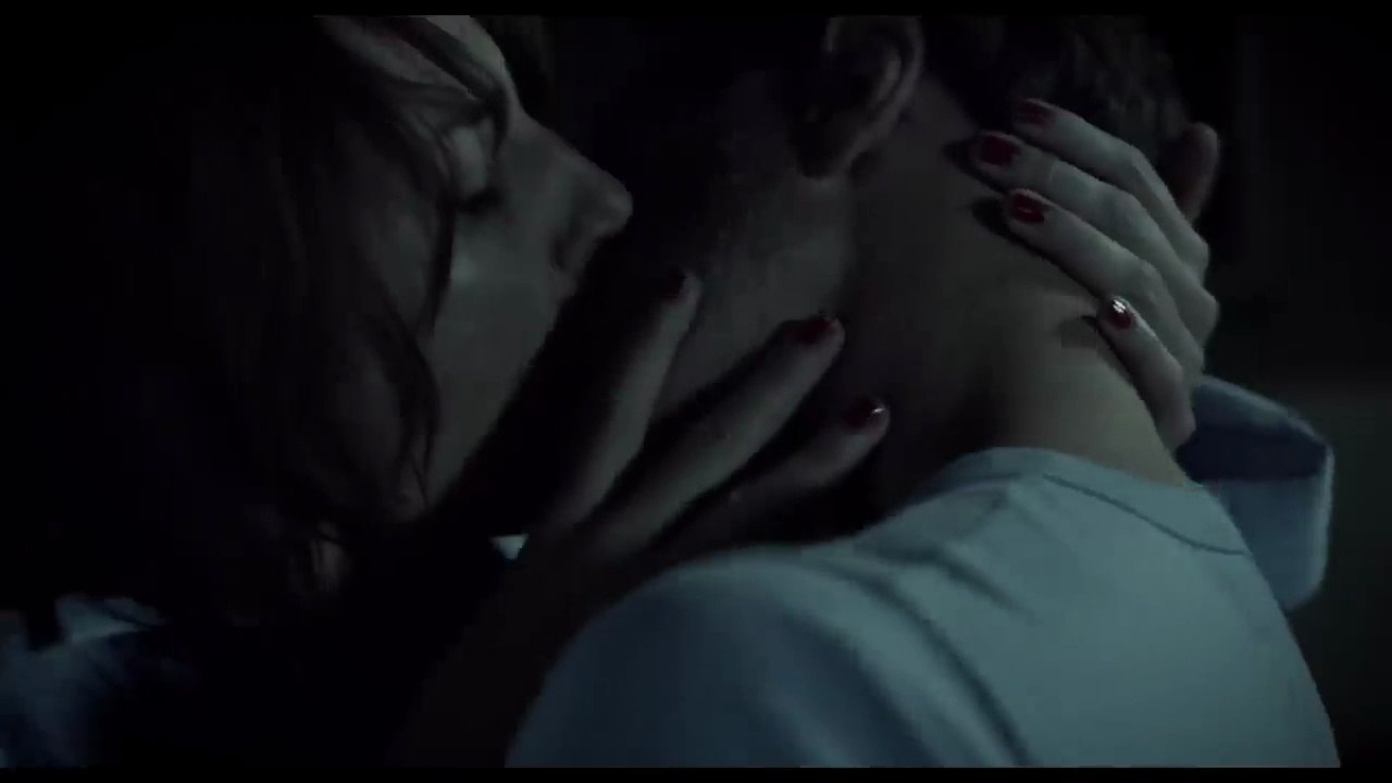 Nachthelle 🌙: Ein leidenschaftliches Wiedersehen voller Geheimnisse