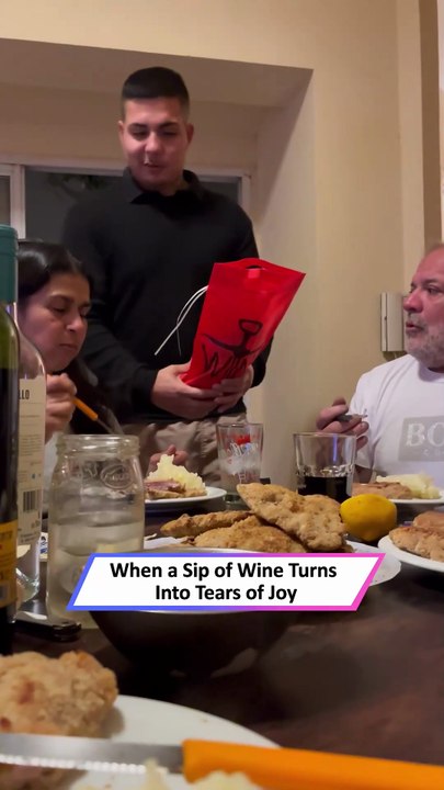 Heartwarming Family Reaction to Surprise Pregnancy Reveal 💖