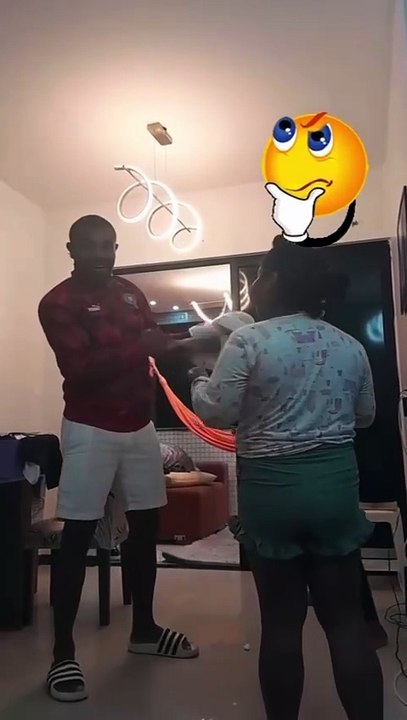 Vídeo Raquel Brito “parte pra cima” e desce a mão em Davi Brito; assista