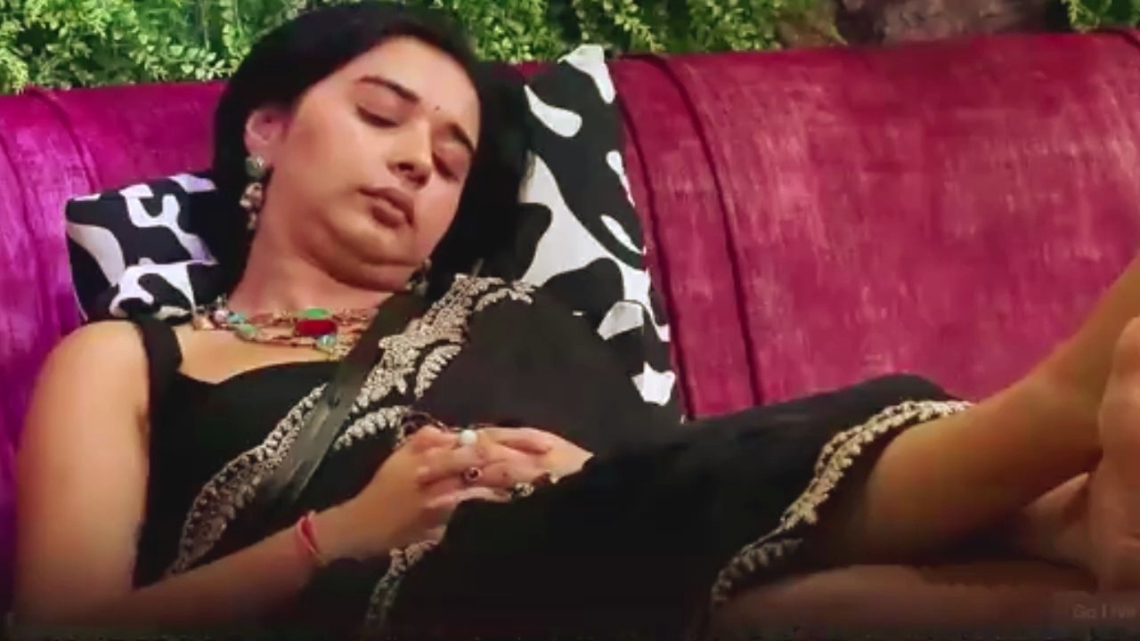 Bigg Boss 19 LIVE Today | Tanya Mittal Goes on Bhookh Hadtal – Episode 62