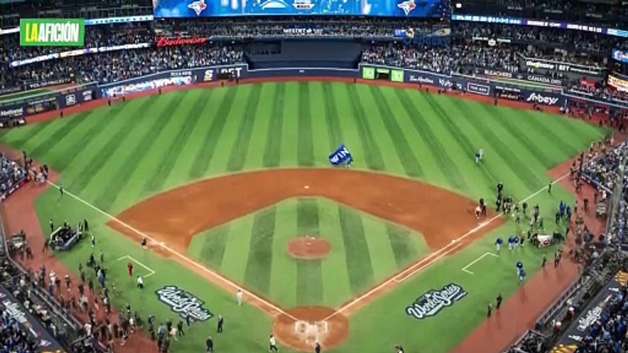 ¡Histórico! Alejandro Kirk conecta el primer home de un mexicano en la historia de la Serie Mundial