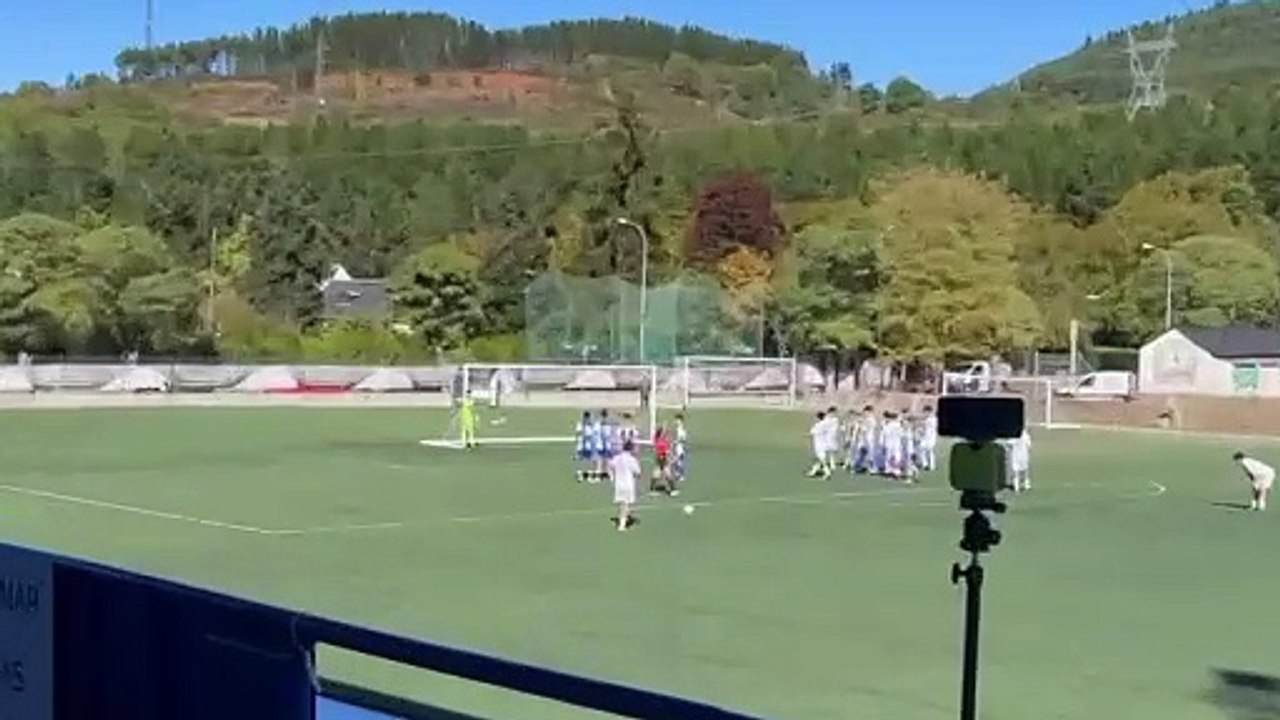 Gol anulado en el partido Juvenil Regional Ponferradina-Peña