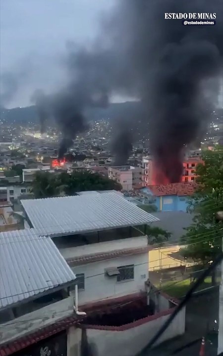Moradores flagram tiroteio e incêndios durante megaoperação no Rio de Janeiro