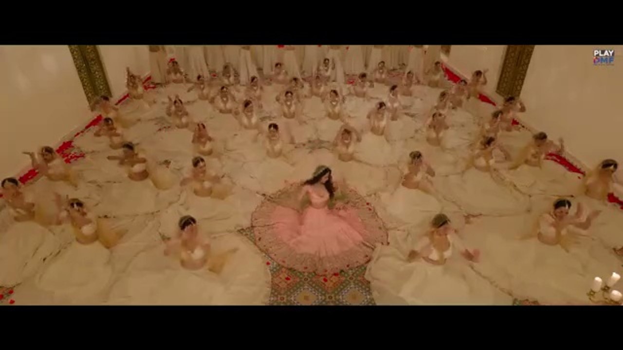 Bol Kaffara Kya Hoga | Romantic Song from Ek Deewane Ki Deewaniyat 🎶