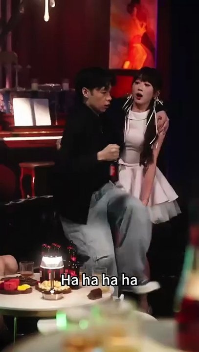 On the day of her substitute marriage, she faced everything alone, without blessings, laughter, or even a groom, yet she smiled and swallowed all her grievances. Later, with her exceptional intelligence and skills, she thrived in her in-laws' home. The CE