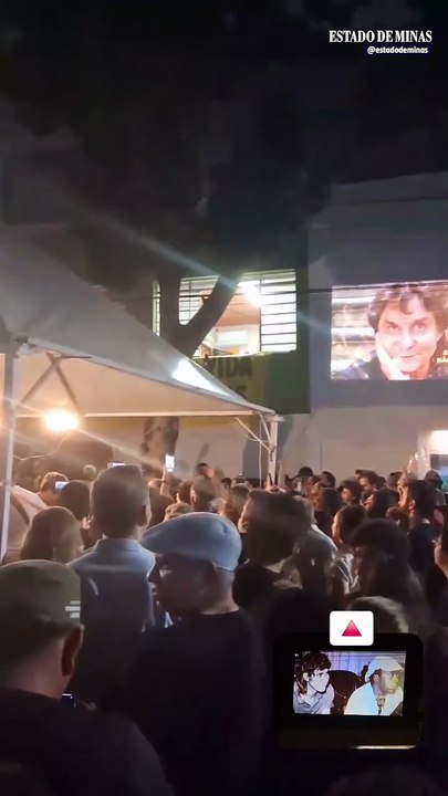 Fãs de Lô Borges prestam última homenagem em Santa Tereza