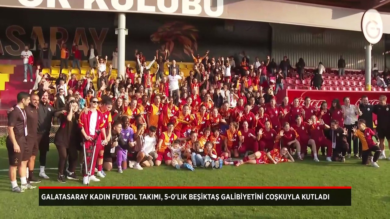 Galatasaray Kadın Futbol Takımı 5-0'lık Beşiktaş galibiyetini doyasıya kutladı