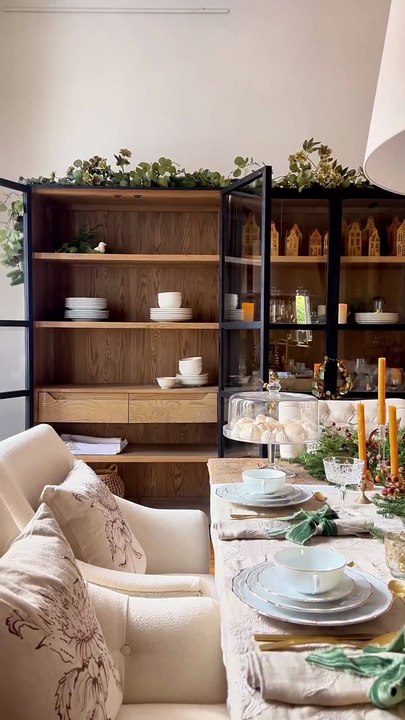 Cómo decorar las estanterias, ideas de La Casa de Navidad de El Mueble