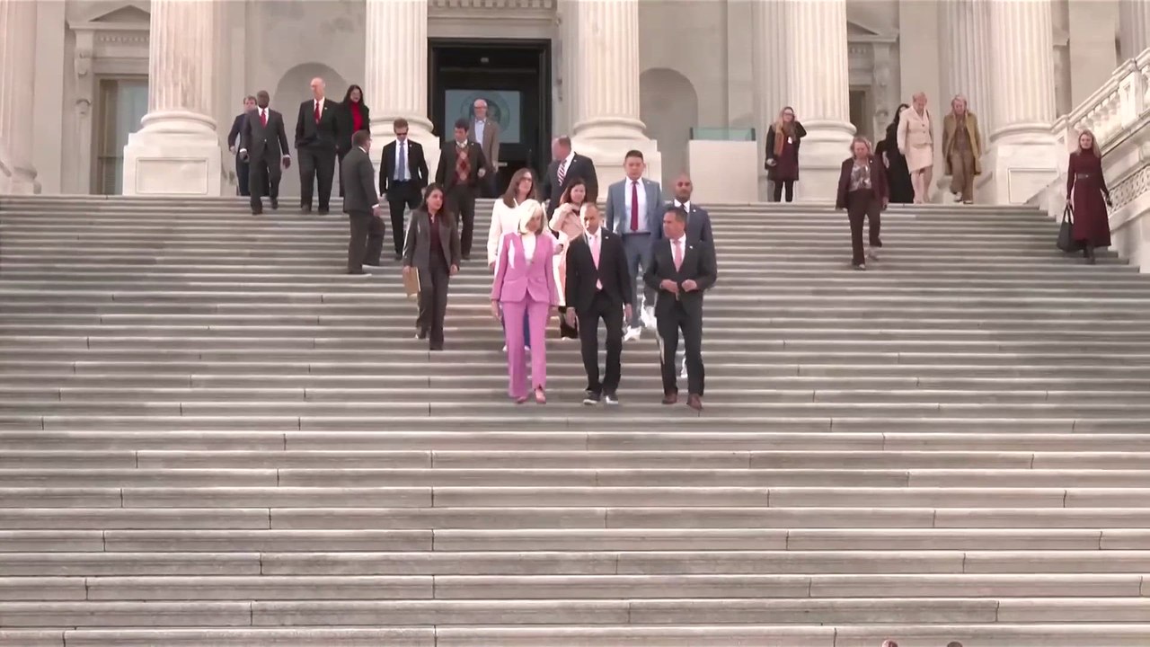 Hakeem Jeffries Delivers Defiant Message as Shutdown Battle Heats Up