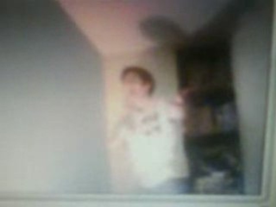 Guitar hero jo air guitar