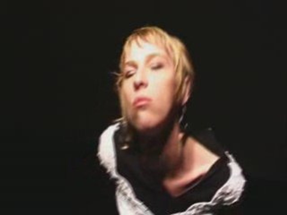 DRESS - MISUNDERSTANDING