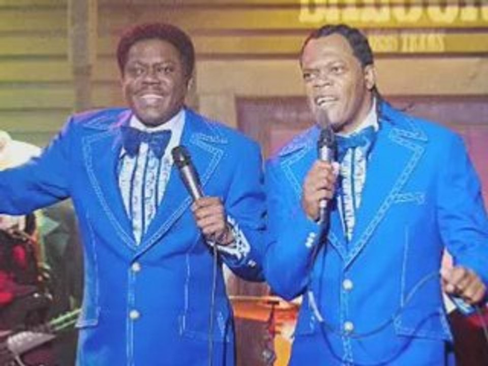 Quantum of Solace - TFT 43 Intro