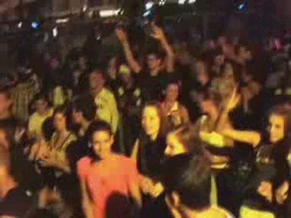 Summer 2007 Vibes: Madhi Jaggae & DJ Kozta at Mamatoro Beach 🎶