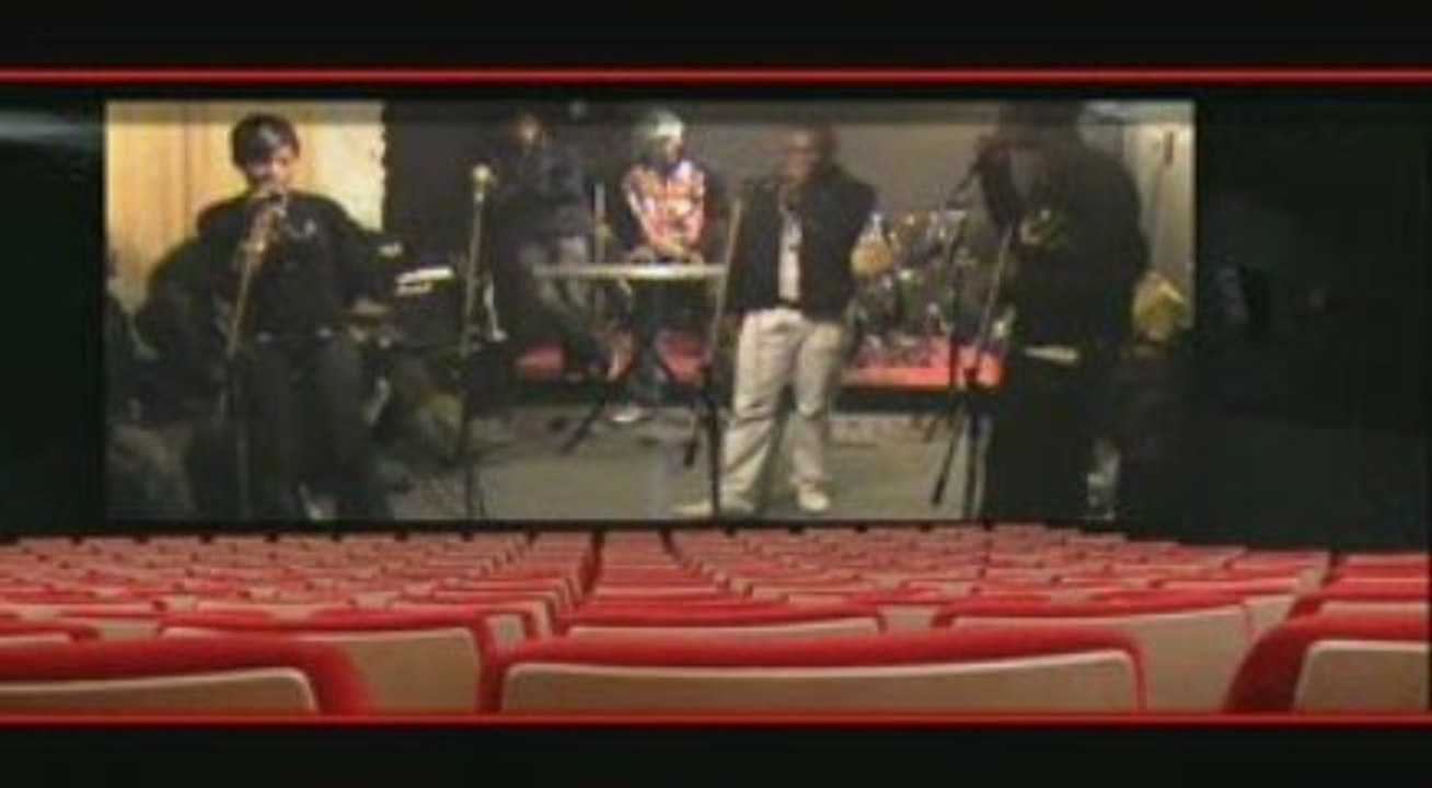 BéTé les Mains!!!!!!!!!! hihihihihihii!!!!!!!!!!!!