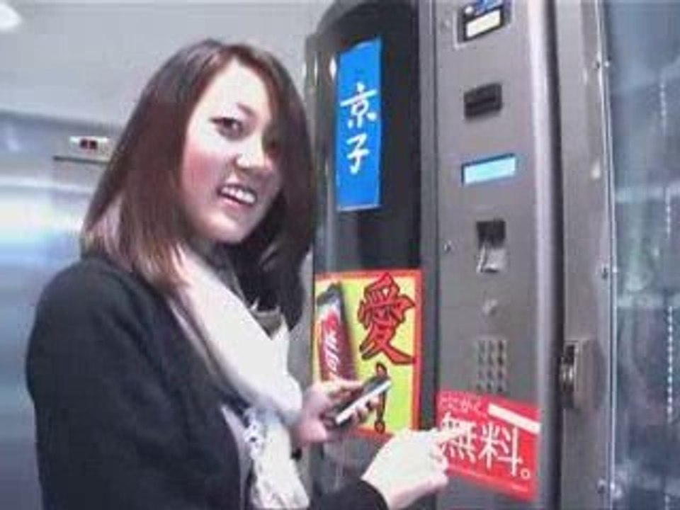 Chinese girl hacking a vending machine
